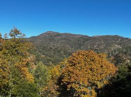 Wine Country Mountain Chalet Monthly Rental, ξενοδοχείο στη Νάπα