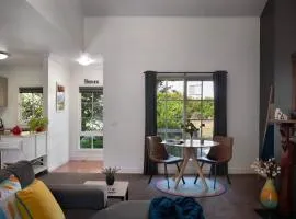 Lucini Two -outdoor deck with bush views