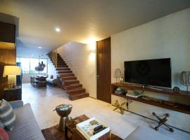 Luxury Condo Papaya Playa Project Beach Club Membership Included, hotel en Tulum