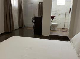 Apart LyM 1, hotel con estacionamiento en Clorinda