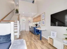 Charming Tiny Home w/ Pool in Downtown Dunedin