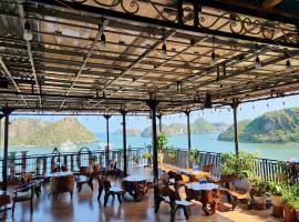 View Point - Anh Quan, hotel with parking in Cat Ba