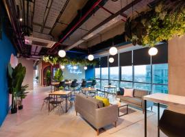 Cove Hillcrest, lejlighedshotel i Buaran