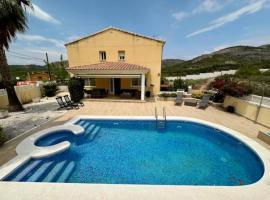 Chalet Borriol Golf REF 028, khách sạn ở Borriol