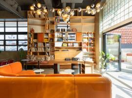 Okupa, overnachting in Athene