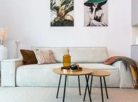 City Center - Amber Sky Apartments by Apartmore