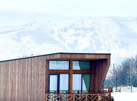 Eco-hotel AQBULAQ, hotel in Kaynazarka