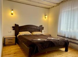 Готель-кафе Чатина, hotel v destinaci Soymy