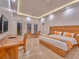 Ice Mist Pool Resort Munnar By VOYE HOMES