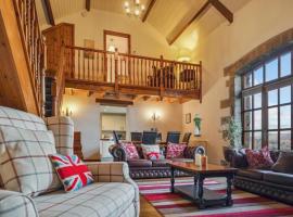 The Stone Barn Cottage with Hot Tub, khách sạn ở Swansea