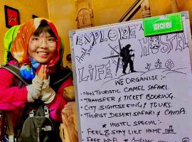 Explore Hostel Life Jaisalmer, hostel v destinaci Džaisalmér