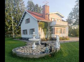 Nina`s GuestHouse 160m2, Jämsä City, Include x2 Himos SkiPass，位于耶姆赛的酒店