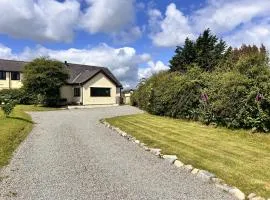 3 Bed Cottage - Sleeps 5 - Pets - Parking - Garden