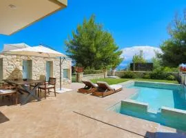 Sunny Villa Pende