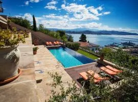 Miramare Apartments&Suites