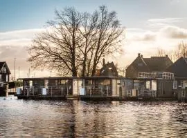 Houseboat XL Zwartsluis 1