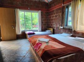 Shantubaug, hotel a Satara