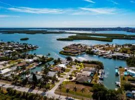 Dreamers Hideaway I Waterfront I Direct Access