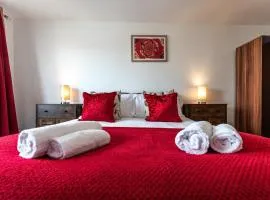 Lovely Gem Flat in Ashford near shopping outlets and central town area