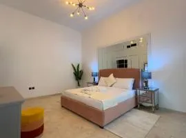 Dream 5BR Villa Escape - Near Corniche & Abu Dhabi City Center