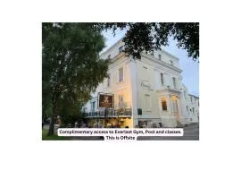 Clarence Court Hotel