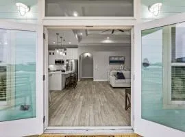 Near Beach Relaxing Views BBQ Grill Deck Fenced Yard