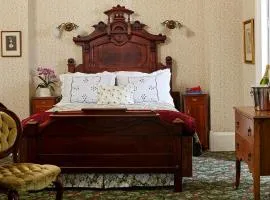 Dennen's Victorian Farmhouse
