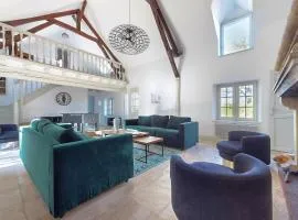 Stunning Home In Coullons With Wifi