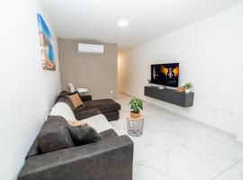 Spacious Family Stay in Malta 3BR by HostMT, Hotel in St Paul's Bay
