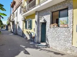 Gorgeous Apartment In Trappitello