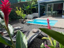 Villa Jalna Zamana 2 chambres piscine privée jardin, hotel v destinaci Les Trois-Îlets