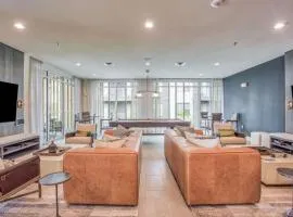 Attractive 2BD 2BA w Beautiful Pool in Fort Worth