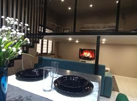 Двухуровневые апартаменты в ЖК Керемет на Каспийском море, hotel in Aktau
