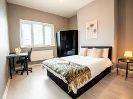 Cosy 2 Bed Apartment with Easy Access to Central London- Free On-Street Parking- 10 mins from Norwood Junction Station