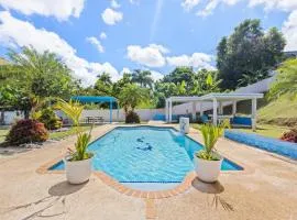 Casa Pausa Serene Mountain Retreat With Pool