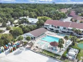 Private Beach Condo Mins To Beach, Pool, Hot Tub