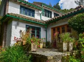 Alameda Country House
