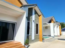 Sisters Real Escapes - Entire Villa