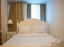 Nice and Cozy 1BR with Extra Room Apartment at Capitol Park Residence By Travelio