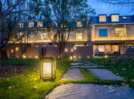 Shanghai Xingshe Camping B&B Disney Branch、上海市にある上海浦東国際空港 - PVGの周辺ホテル