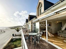 Magnifique ! T3 les pieds dans l’eau vue mer, Hotel in Ploemeur