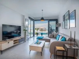 Lighthouse Family Apartment with Private Pool