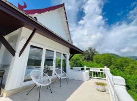 Panorama Ocean Villas, Kamala, ξενοδοχείο σε Surin Beach