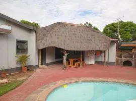 Pythons Guest Lodge