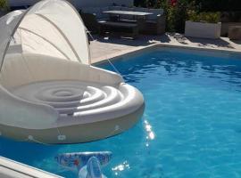 Manosque में, होटल Grand Magnifique Studio piscine et parking privé