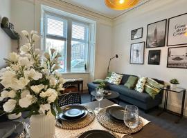 Bright and spacious apartment near Glasgow, hotel di Dalmuir