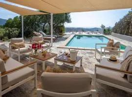 Villa Mimosa, climatisée avec Piscine et Vue Mer pour 10 personnes à La Londe-Les-Maures