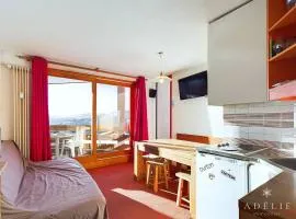 Charmant 2P avec Parking, Balcon, près des Pistes et Commerces à Montvalezan - FR-1-398-509