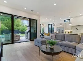 Pool Jacuzzi Covered Patio in Family 4BD 3BA East Austin Home by Austin Vacay