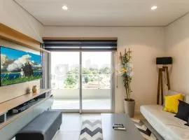 Modern Apartment Near Paseo La Galera